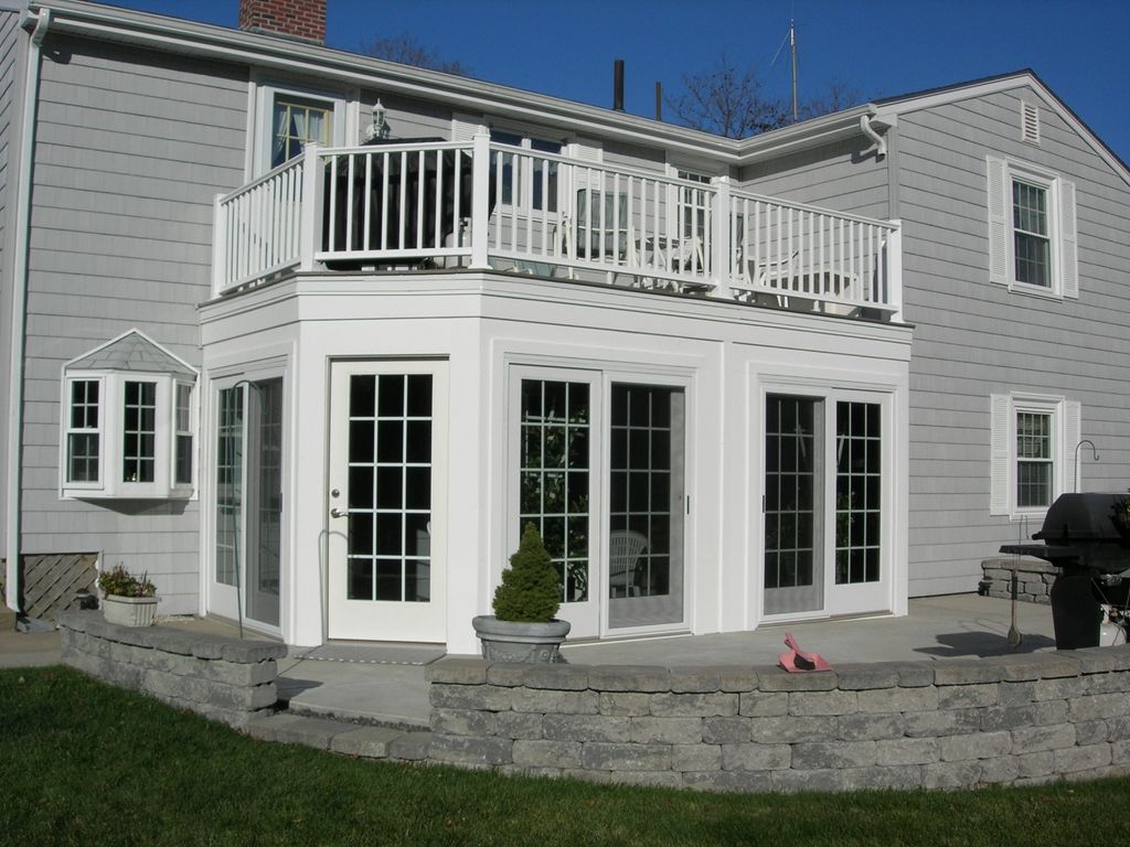 PORCHES
