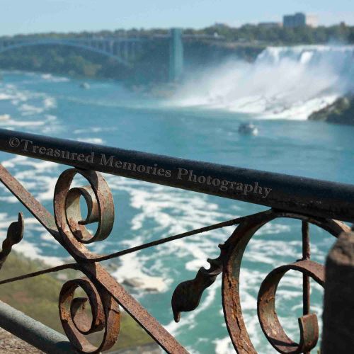 Waterfalls Iron
Niagara Falls, Canada