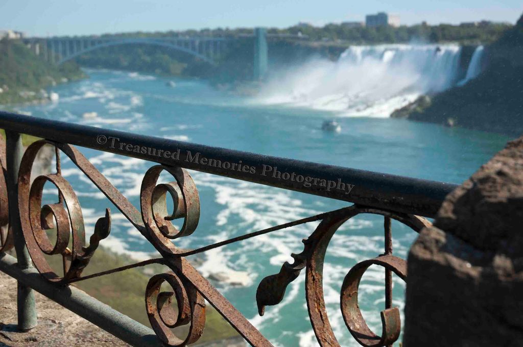 Waterfalls Iron
Niagara Falls, Canada