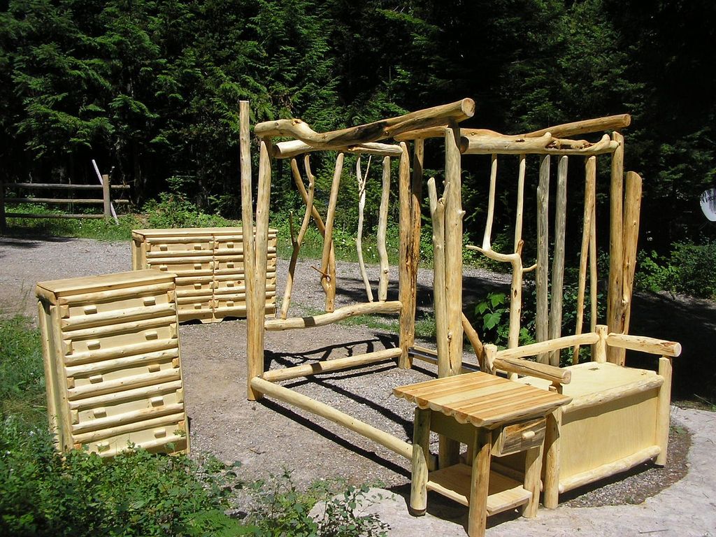 Custom Log Canopy Bedroom Set!