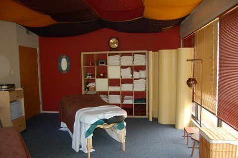 couples massage room