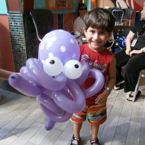 This is a balloon I made on the Oasis of the Seas 
