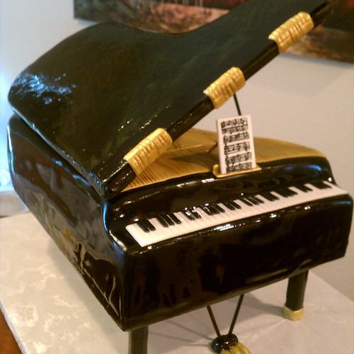 Baby Grand Piano Cake 2011