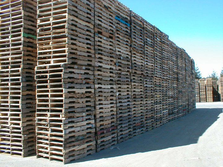We Buy and Sell Pallets