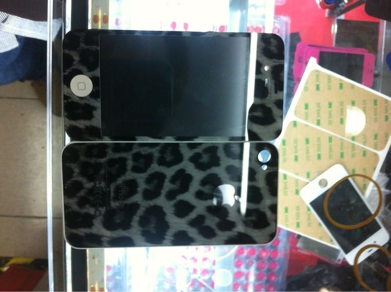 Switch your iPhone 4 or iPhone 3gs color.