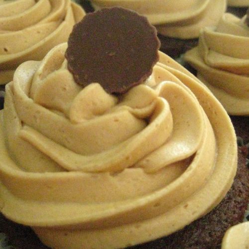 Cinnamon Chocolate Devil's Food cupcakes with pean