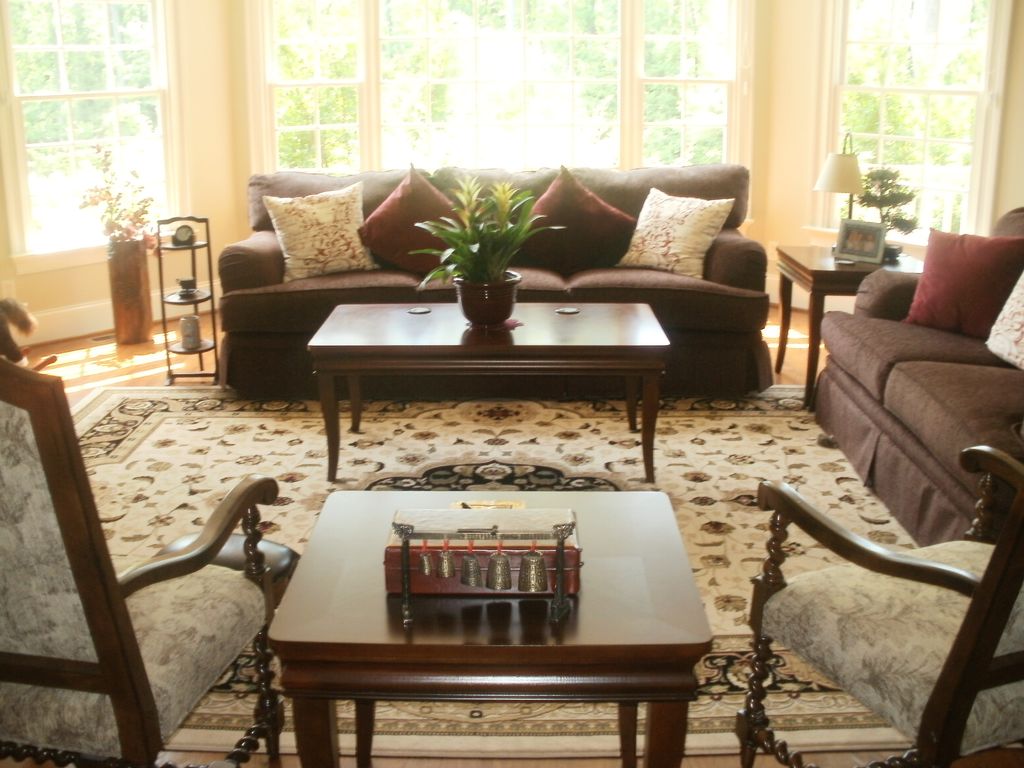 Immaculate dust free , polished furniture and well