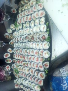 Sushi plater