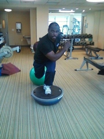 Lunge on bosu with rear leg on SB