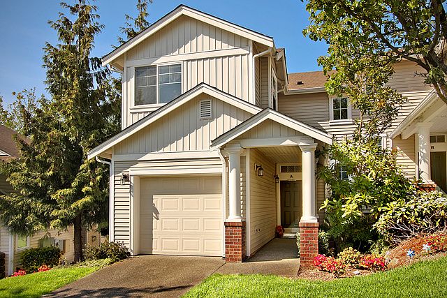 Beautiful Renton home for sale in the Ashburn Town