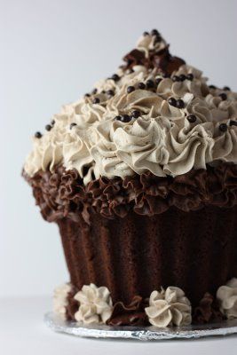 Giant Irish Car Bomb Cupcake Cake