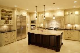 What a beautiful shining kitchen! I love to look a