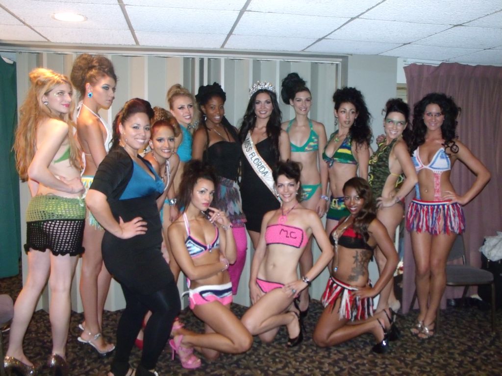 Fashion Show
Hair & Makeup