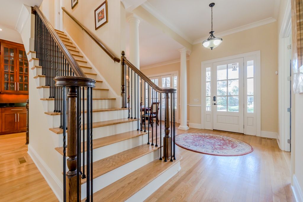Foyer for Real Estate