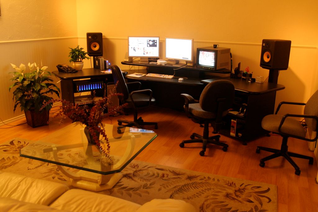Aries Productions Edit Suite 1 - Final Cut Studio