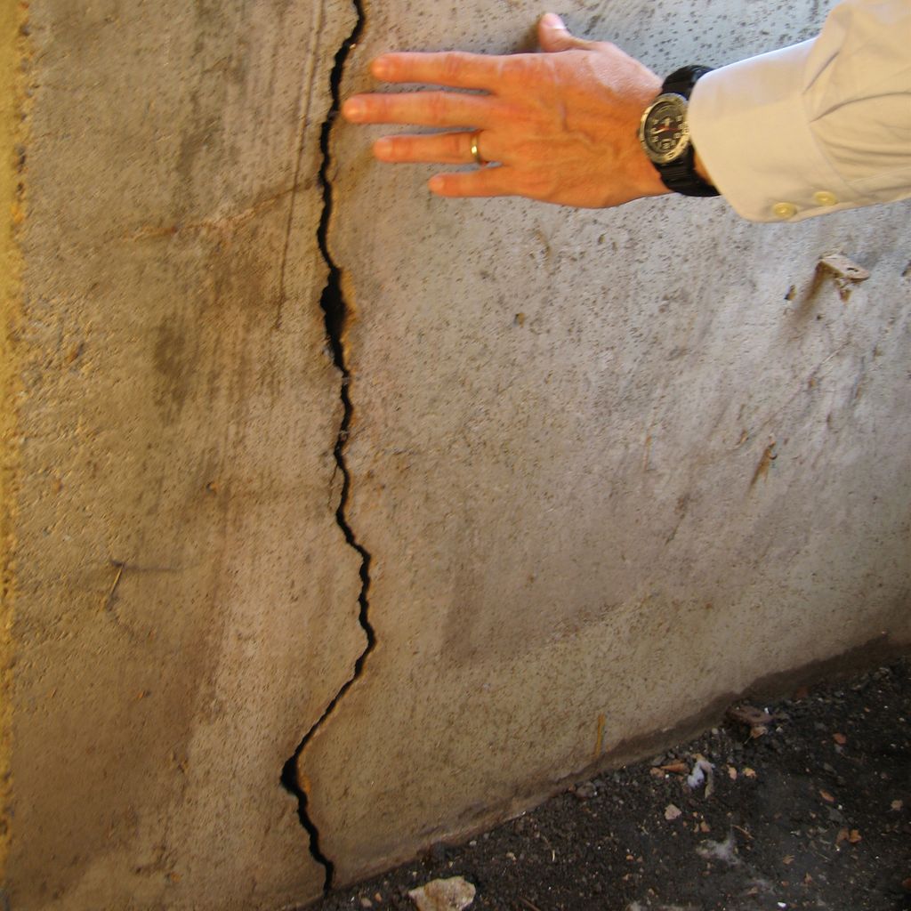 Get the best deal for foundation crack repair in C