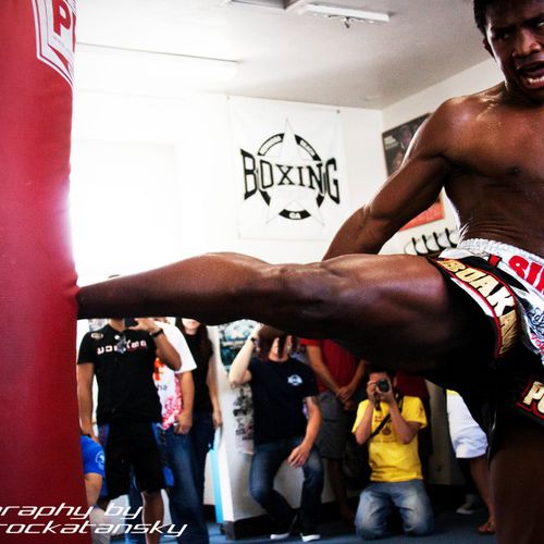 World Champion Buakaw training at Boxing Works Gym