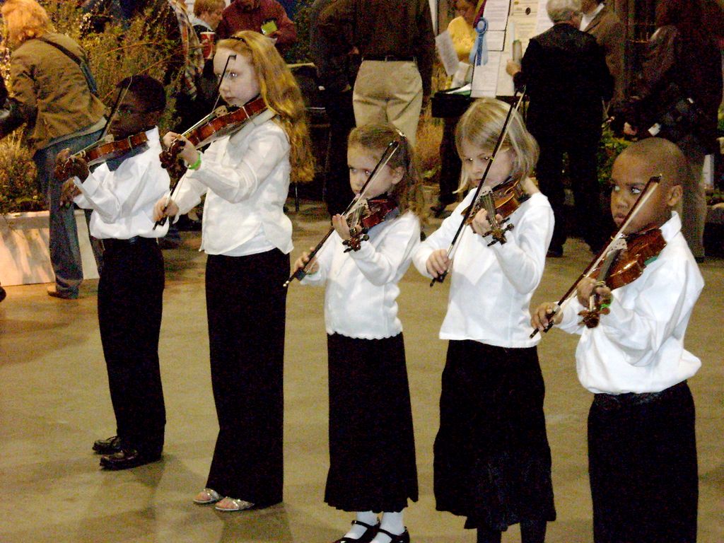 performance at 2009 Southeastern Flower Show