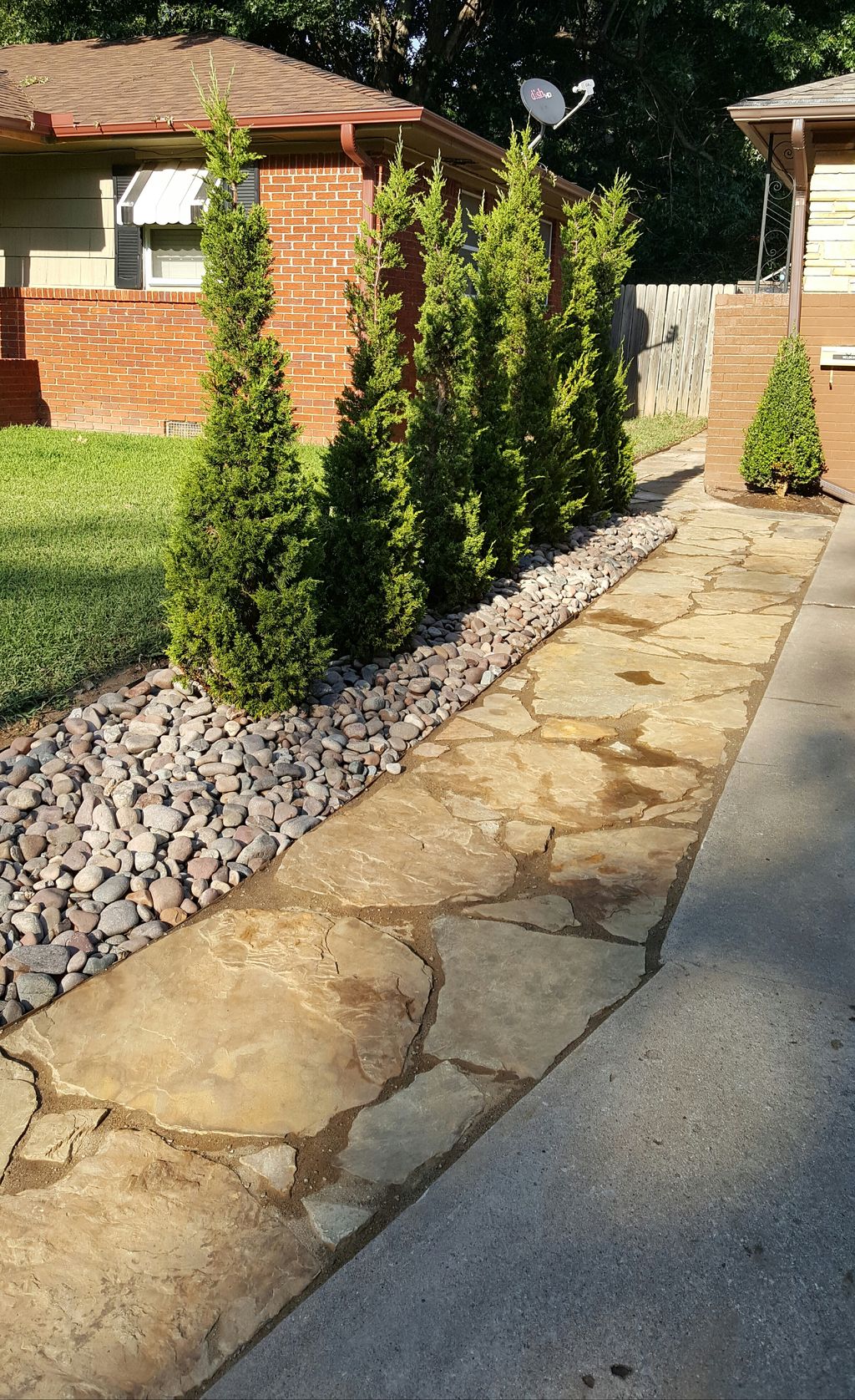 Hardscape - Flagstone walkway with Perfecta Junipe