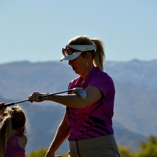 Becky Fossum, LPGA Teaching Hannah at Indian Ridge
