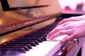 Play Piano