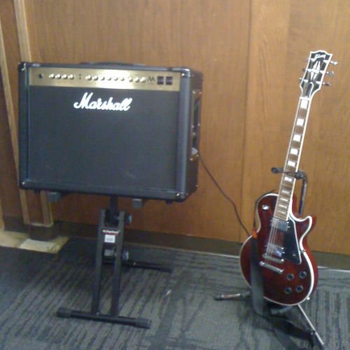 Marshall 100 watt Tube MA Amp
Gibson Les Paul Stan