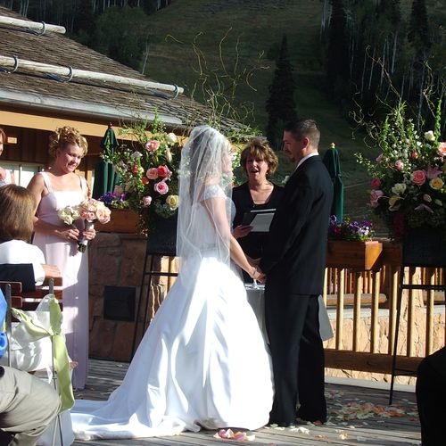 Deer Valley Wedding.  This is beautiful any time o