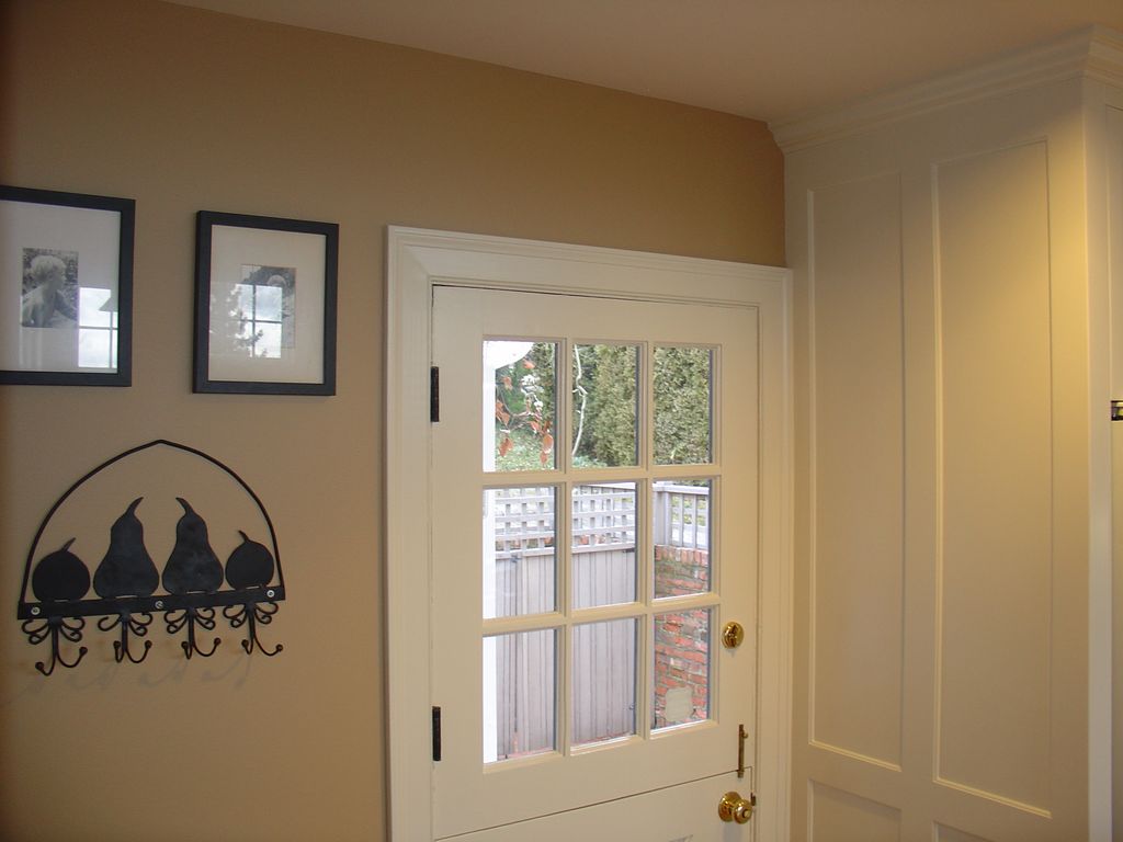 Accent colors are a great way to add variety to th