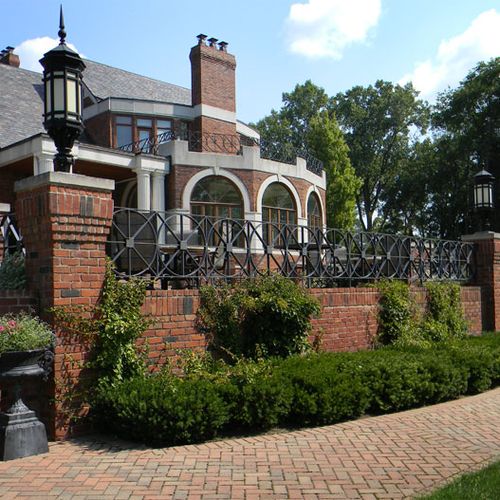 Side landscaping on a Bloomfield Hills home.