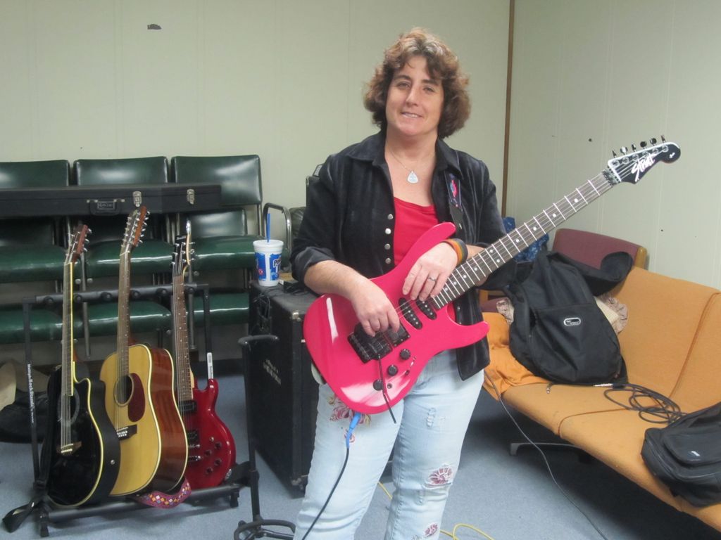 Guitar Lessons by Debbie De Steno
