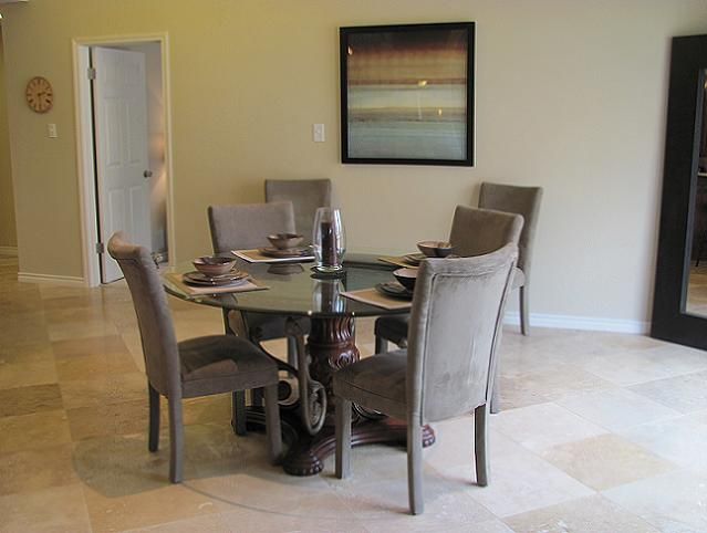 Dress your table for a dinner party!