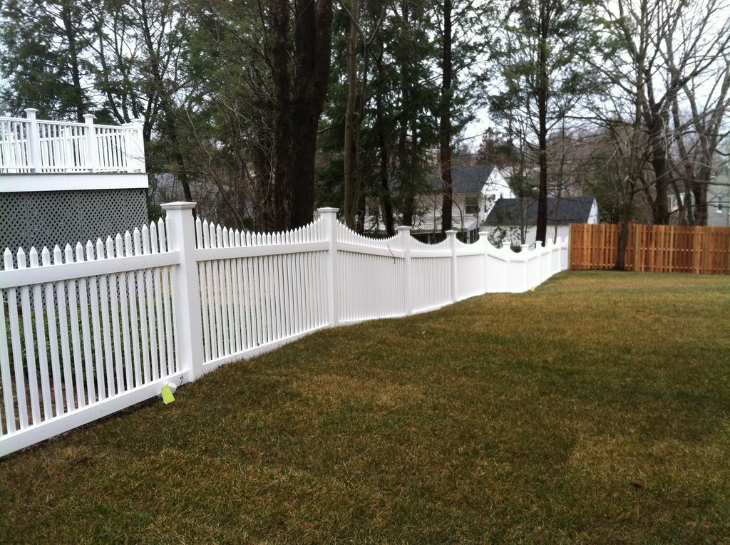 4' Vinyl Picket Fence