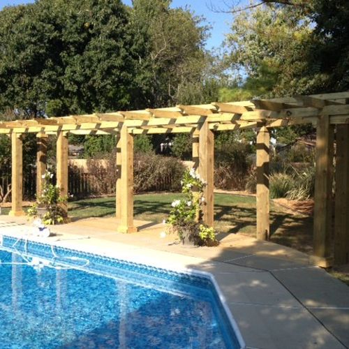 Pergola and rounded deck