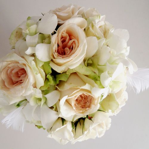 Bridal bouquet with feathers