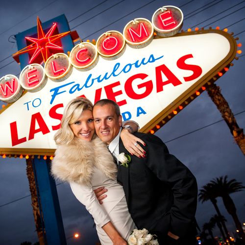 Las Vegas Location Weddings and Engagements