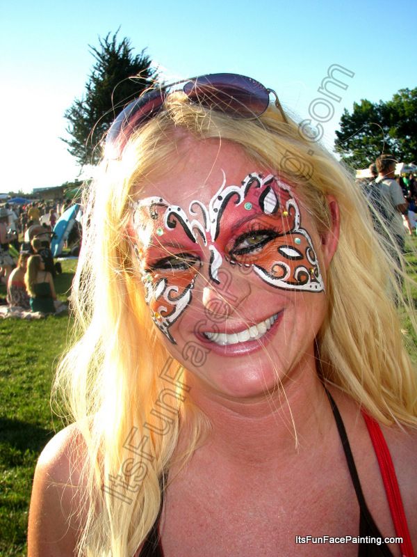 It's Fun Face Painting ( Adults Too!)