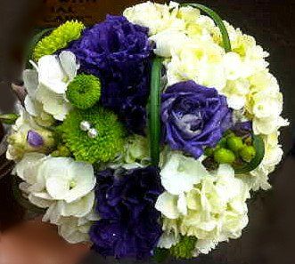 Designer: Amanda Gain - Dills Floral Haven, Inc.
W