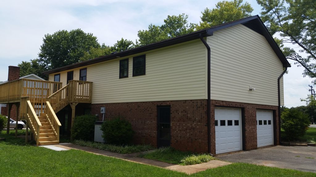 After pictures of the Buckner Siding and Deck Proj