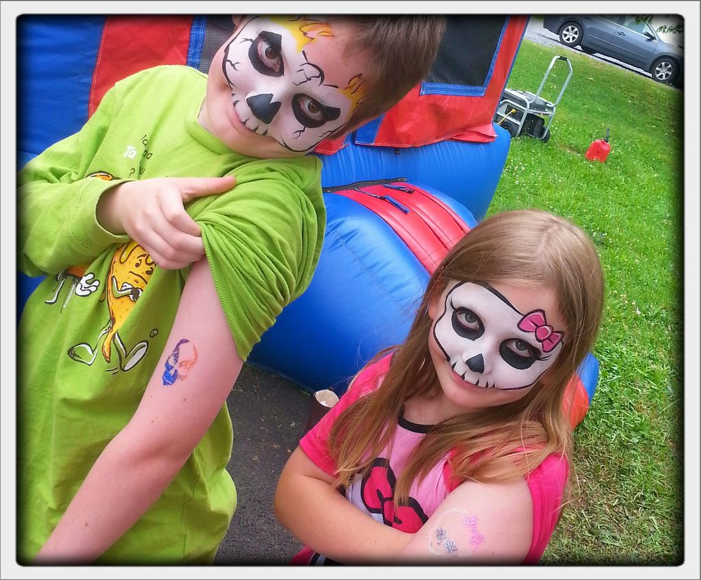 Twinsies! This brother and sister just love their 
