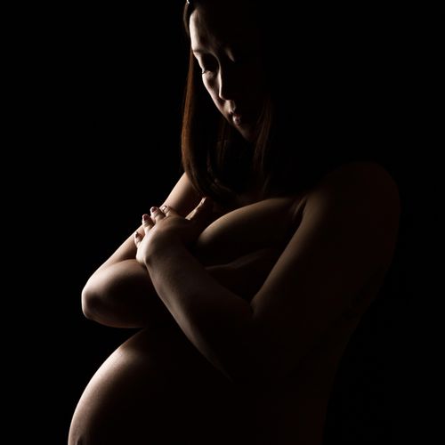 Stunning fine art photography for your maternity p