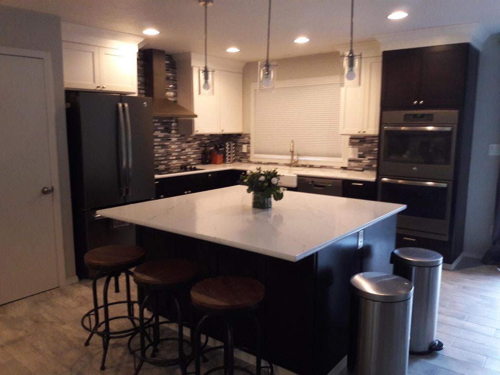 Whole Kitchen Remodel. Espresso lower cabinets, Li
