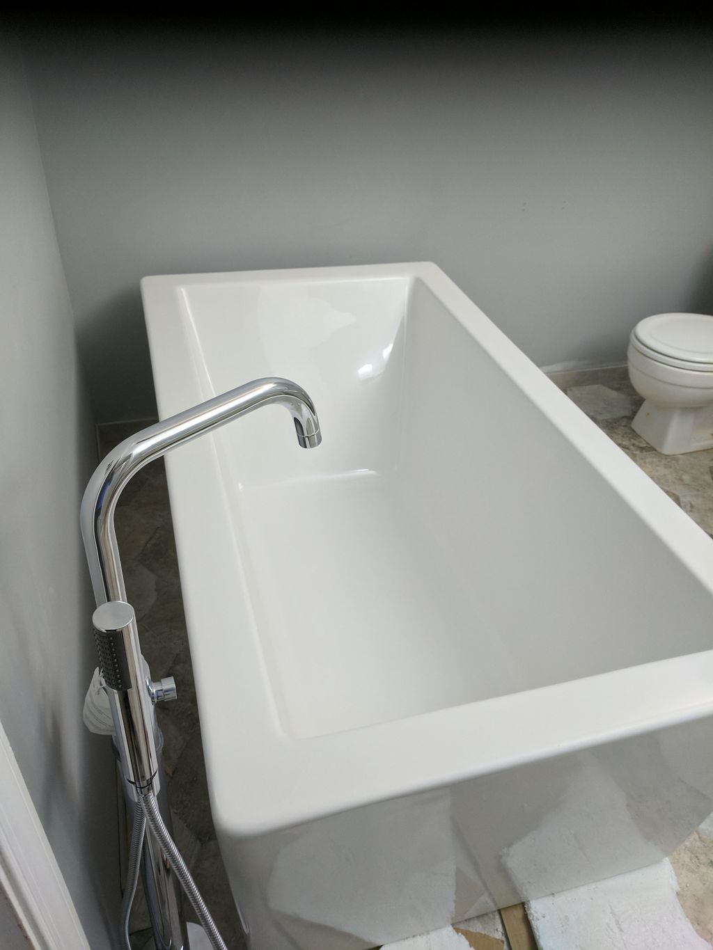 Soaking Tub w/filler