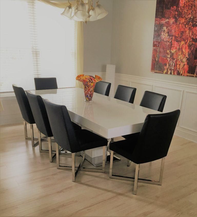 Bright laminate accents the colors of the room!