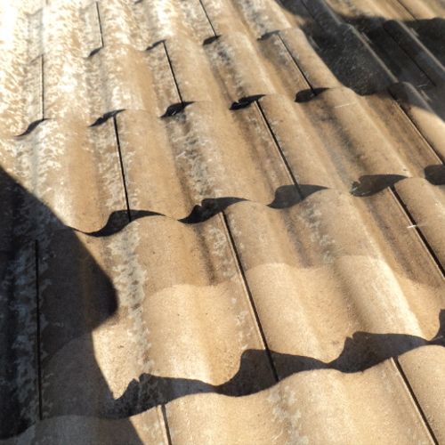 Roof power wash (before/after)