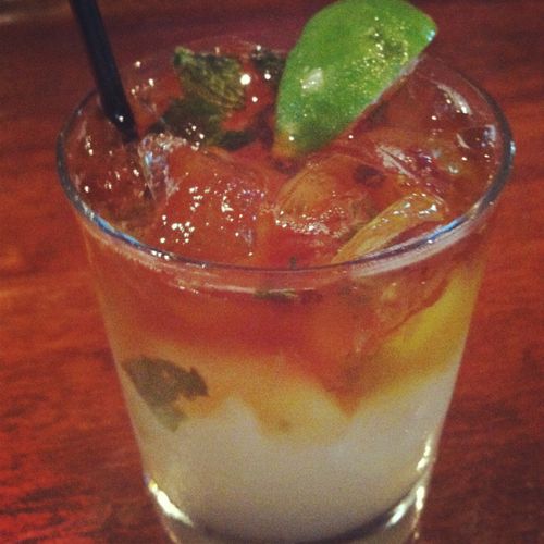Dark and Stormy Mojioto
-Aged Rum, Mint, Lime, Gin