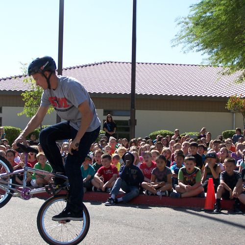 Up close and personal with flatland freestyle.