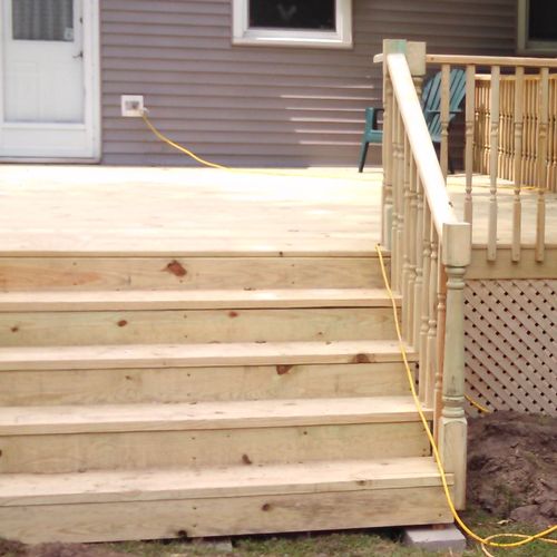 Here is a deck that I built for a thumbtack user, 