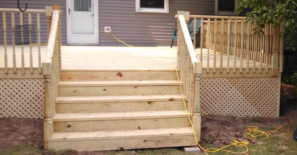 Here is a deck that I built for a thumbtack user, 