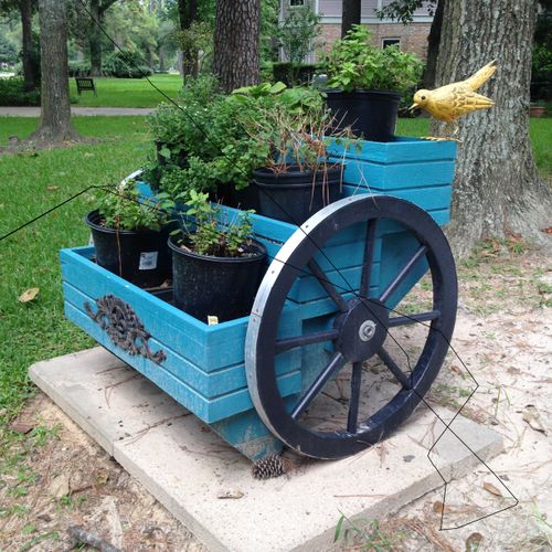 This is a flower cart, including the handmade whee