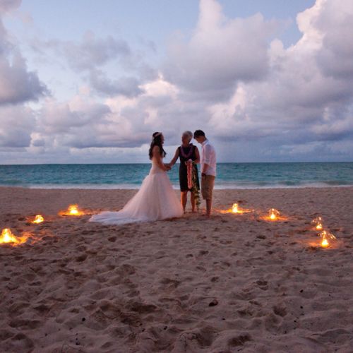 Intimate beach weddings for two!
